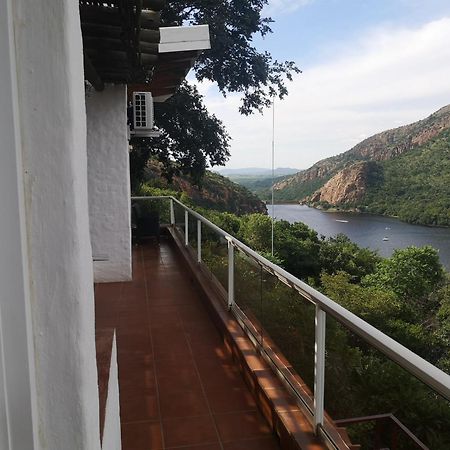 letamong lodge Hartbeespoort Værelse billede
